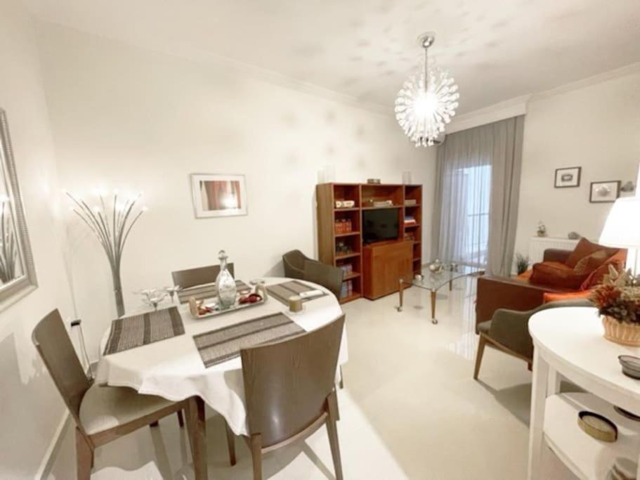 Crimson Suite: 1-Bedroom Apartment In Салоники Экстерьер фото
